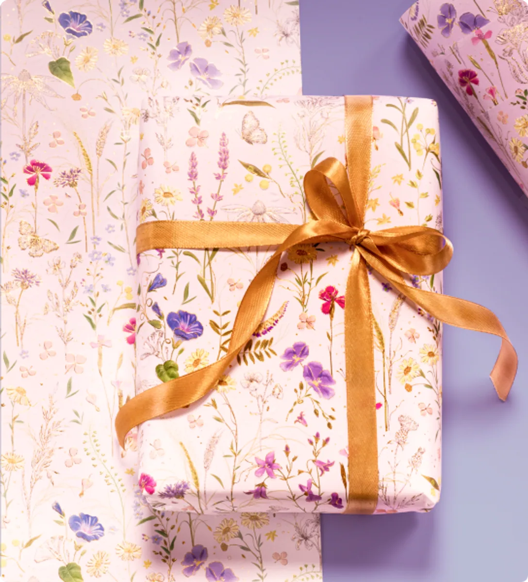 Social expression — Flower Finesse, floral gift wrap